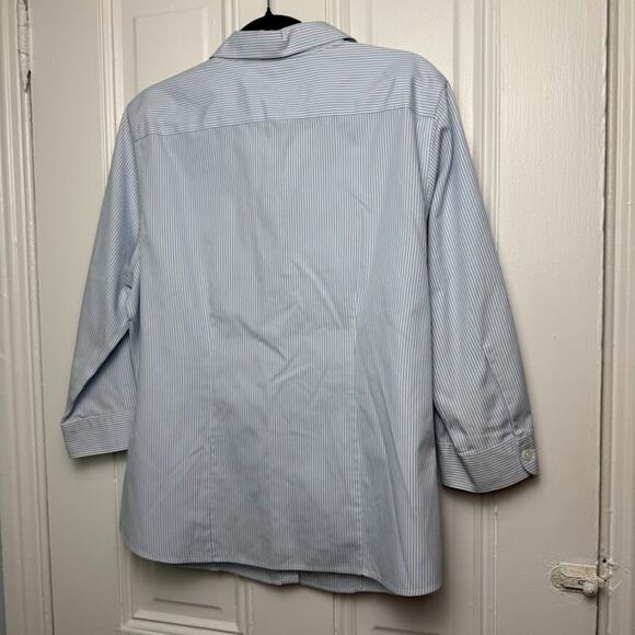 L.L. Bean Wrinkle Free Dress Shirt Womens Medium White Blue Striped 100% Cotton - Picture 6 of 8